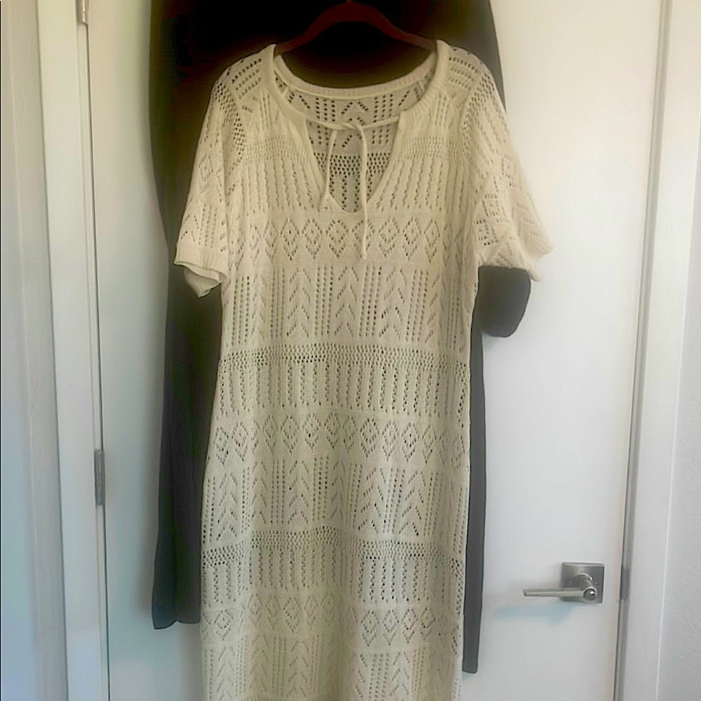 Cream Scoop Neck Short Sleeve Resort Dress